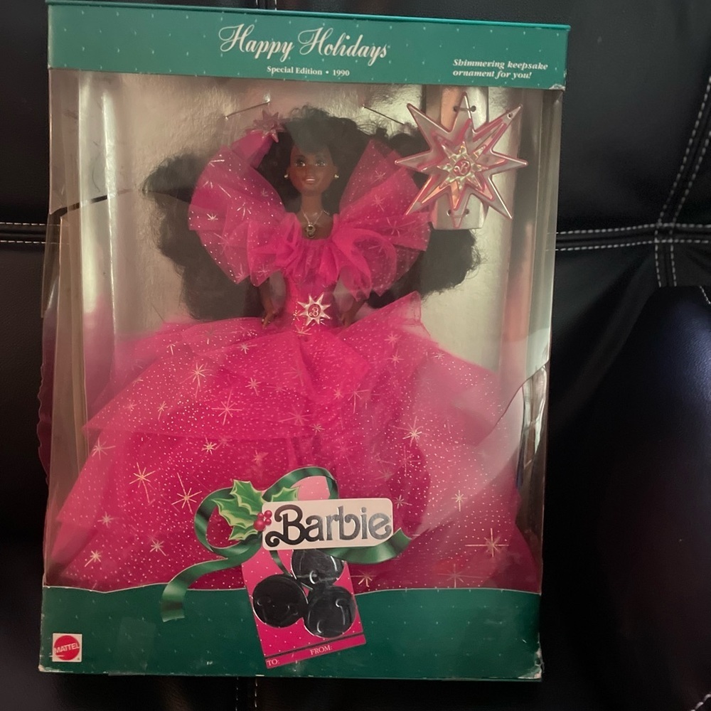 Mattel Barbie 4543  1990 Happy Holidays African American Doll Vintage